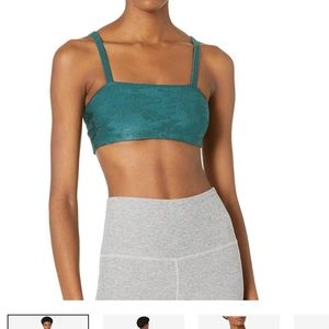 NWT-ONZIE Athletic Top